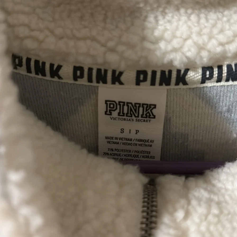 Sweater - Picture 3 of 3